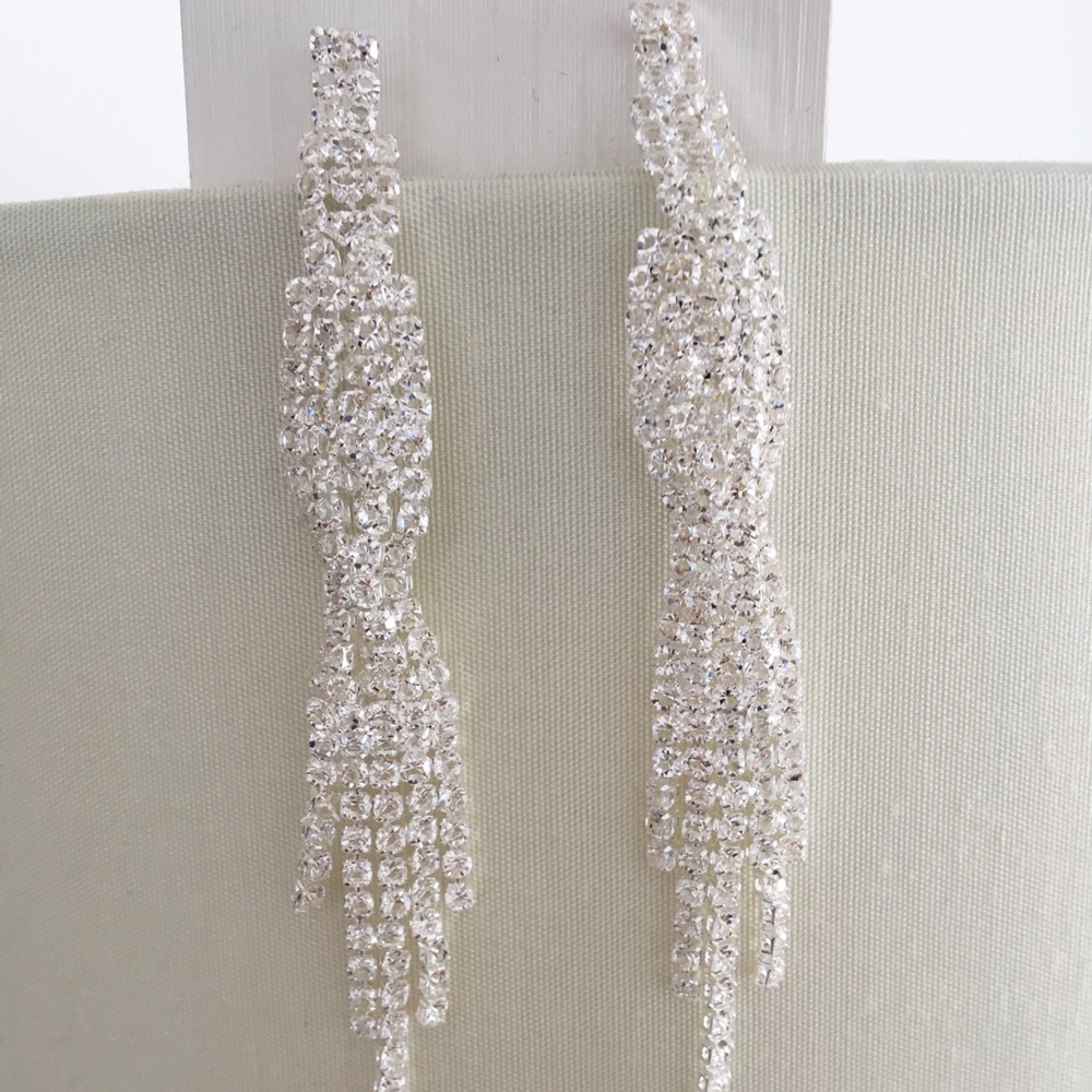 ON TREND JEWELRY Waterfall diamond drop earring - Picture 2 of 4
